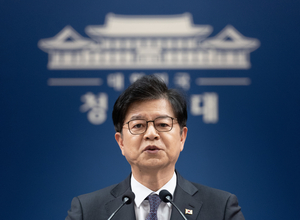靑 “전작권, 운전대 우리가 잡자는 것…美더러 내리라는 것 아냐”