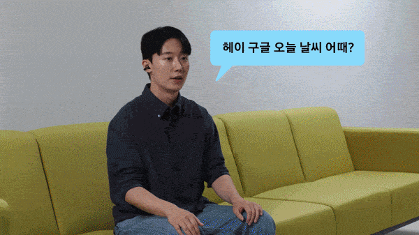 삼성전자 첫 클립형 이어폰 갤럭시 버즈 온(Galaxy Buds On) 기능 시연 모습. [삼성전자 제공]