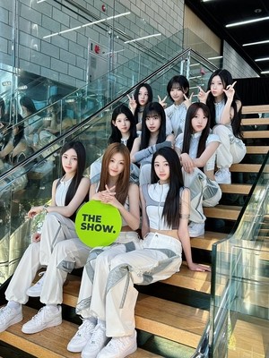 ‘NEON’ A2O LITE, 데뷔 일주일 만에 음악 방송 1위