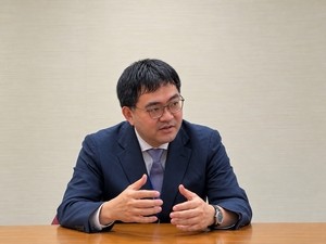 하루 커피 한 잔 값…“1만엔 벽 깬 옴리클로, 시밀러 전환 흐름 못 막는다” [WAC 2026]