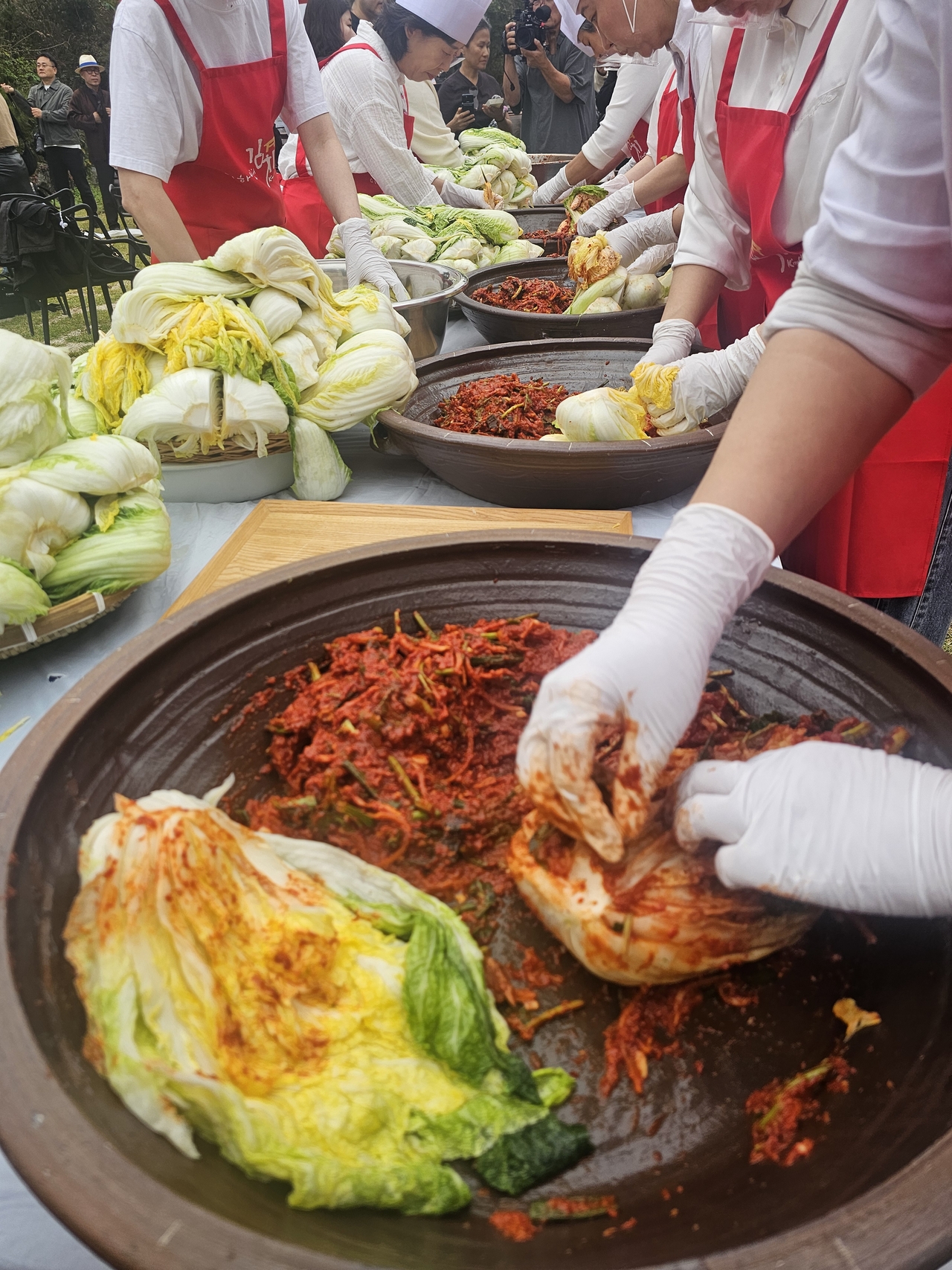 20일 경기도 남양주 이하연김치문화원에서는 ‘제1회 이하연 김치명인과 함께하는 유네스코 김장문화 등재기념 갈라쇼’  현장. 채상우 기자