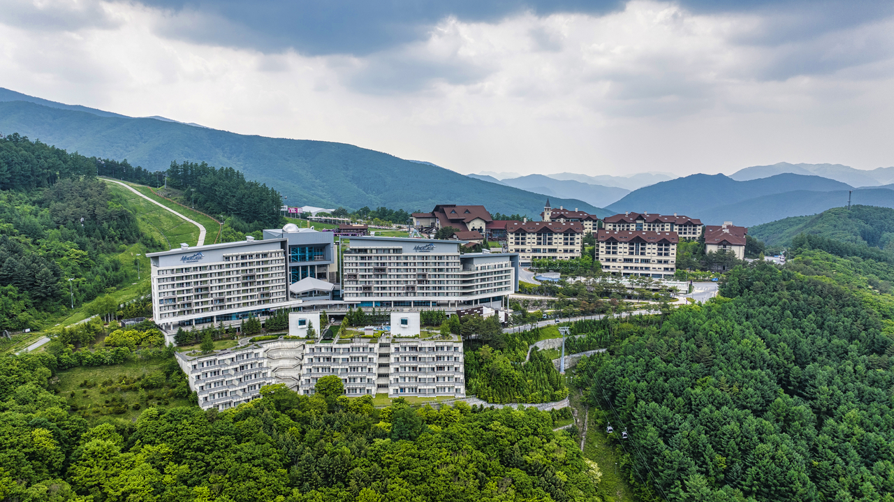 An exterior view of High1 Condo, which received environmental certification in the resort condominium category [Kangwon Land]