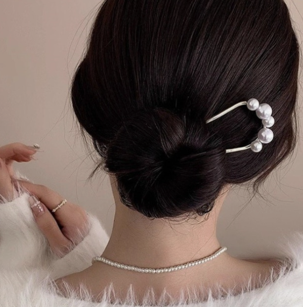 Pearl-adorned binyeo hairpins for sale on Naver Shopping (Naver)