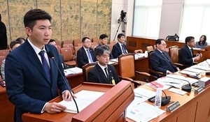 문체위 “병역특례 개선해야” 질타에…유승민 대한체육회장 “굉장히 조심스럽게 접근”