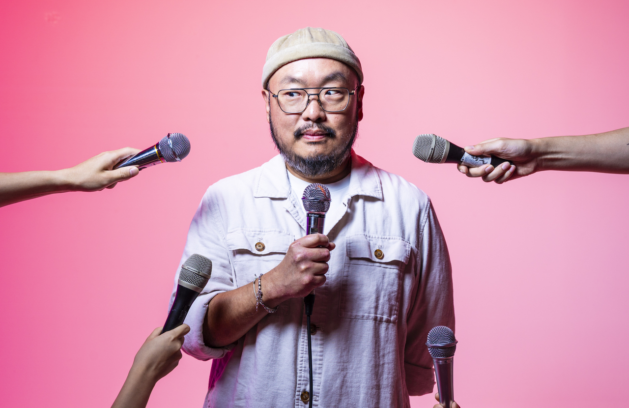 This portrait of Korean American stand-up comedian Danny Cho, taken by The Korea Herald photographer Yoon Chang-bin, won an excellence award Tuesday in the portrait category of the Korea Press Photographers' Association's 284th Photo of the Month Awards. (Yoon Chang-bin/The Korea Herald)
