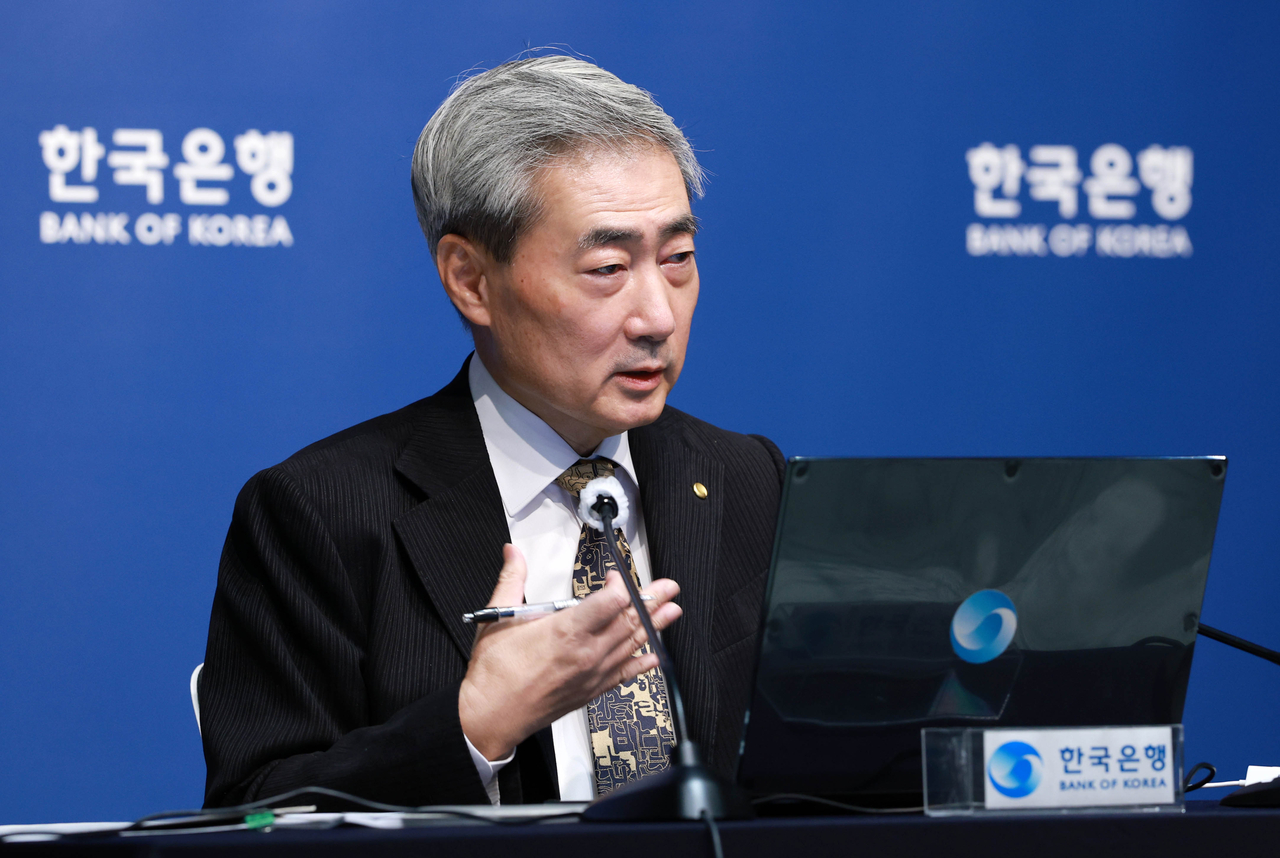 Bank of Korea Gov. Shin Hyun-song speaks during a press conference following the Monetary Policy Board meeting at the central bank’s headquarters in Jung-gu, Seoul, Thursday. (Joint Press Corps)