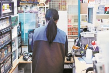 청년 목돈통장 가입 반토막…생활고에 중도 해지 지원금 500억 못 받았다