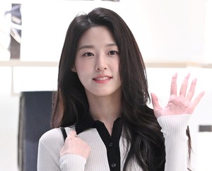 [포토] 김설현 ‘오랫만에 인사드려요’