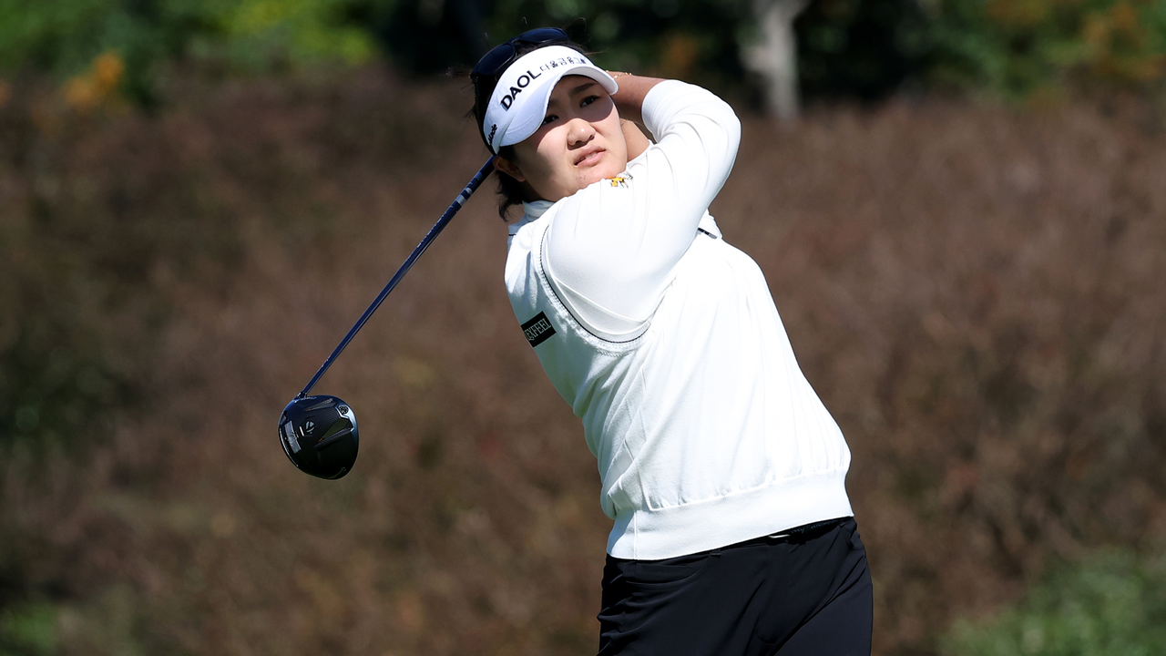 Ryu Hae-ran poses after carding a bogey-free 5-under-par 67 on the opening day of the BMW Ladies Championship. [Photo=LPGA]