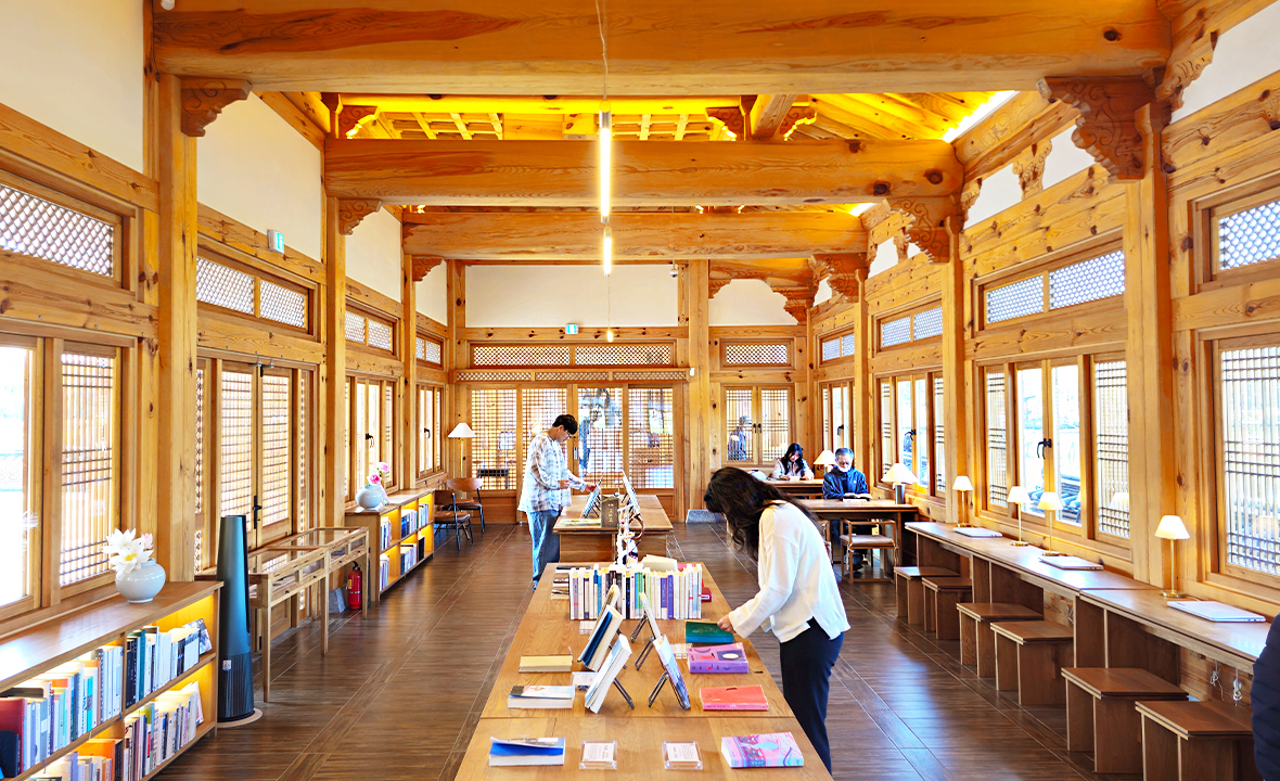Yeonhwajeong Library (KTO)