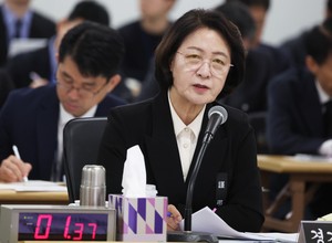 Gyeonggi's plan to abolish immigration bureau sparks concerns over policy rollback