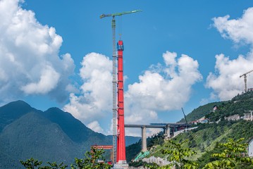 Zoomlion Tower Cranes Combine Heavy Lifting and Precision Control for Construction at Height