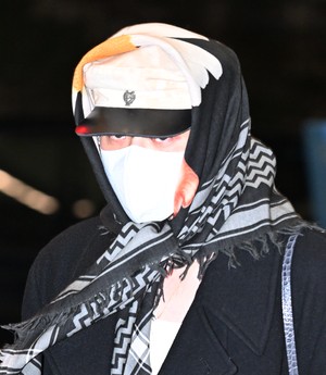 [포토] 지드레곤(GD) ‘눈만 빼꼼’