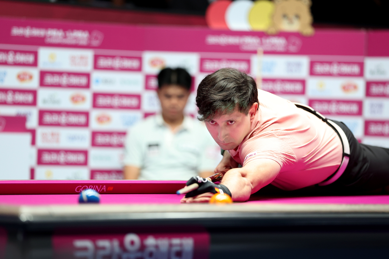 David Martinez advances to the round of 32 at the PBA fifth tour event.