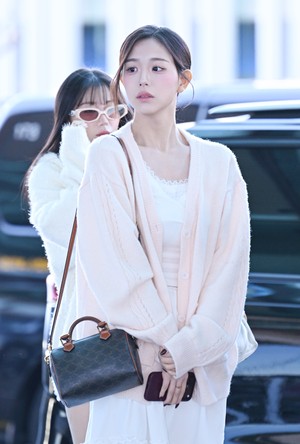 [포토] 트리플에스 김채연 ‘날씨가 추워요’