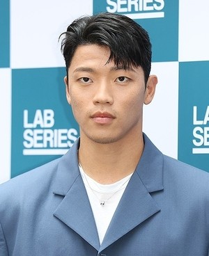 [뮤즈이슈]황희찬, ‘슈퍼카 42대 지원받고 홍보 안해’ 사기 혐의 피소에 반박 “주장 상당 부분 사실과 달라”(전문)