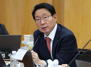 PPP lawmaker introduces two bills to ease jeonse market strain, cut first-home buying costs
