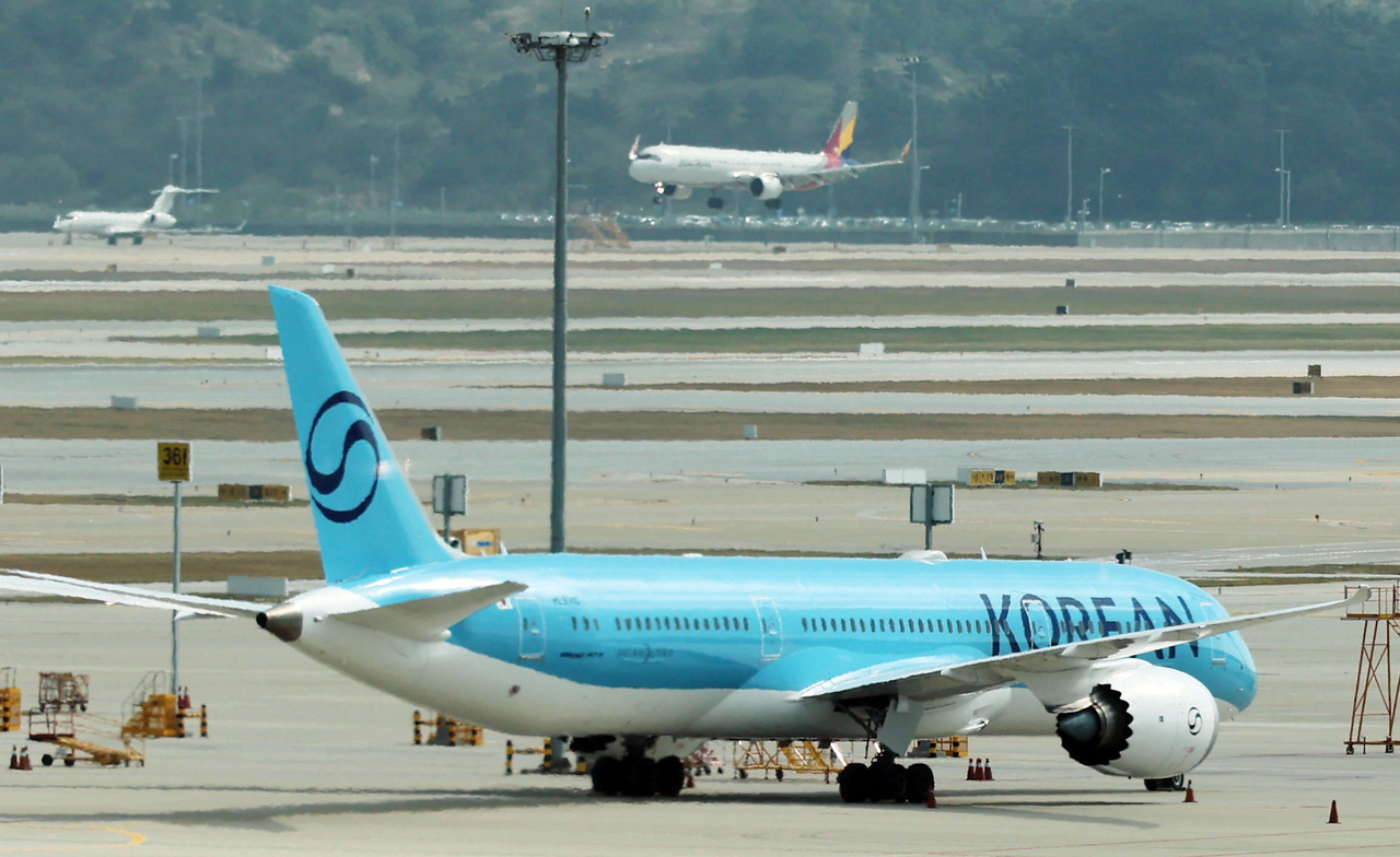 Aircraft parked at Terminal 2 of Incheon International Airport on Friday. (Yonhap)