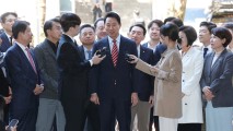 [Breaking] Seoul mayor acquitted on appeal in political funds case