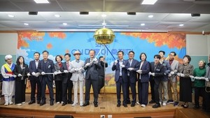 Mapo-gu district mayor joins residents for autumn neighborhood festivals