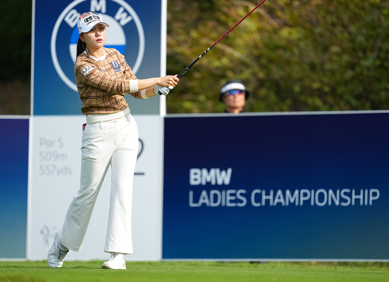 Kim Min-sun 7 moves into a share of second place after the second round. [Photo=BMW Ladies Championship Organizing Committee]