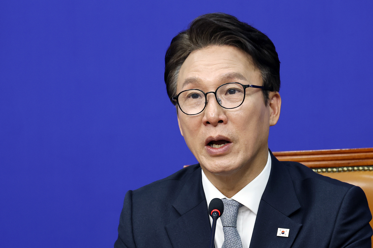 김민석 더불어민주당 대표가 23일 국회에서 열린 최고위원회의에서 발언하고 있다. [연합]