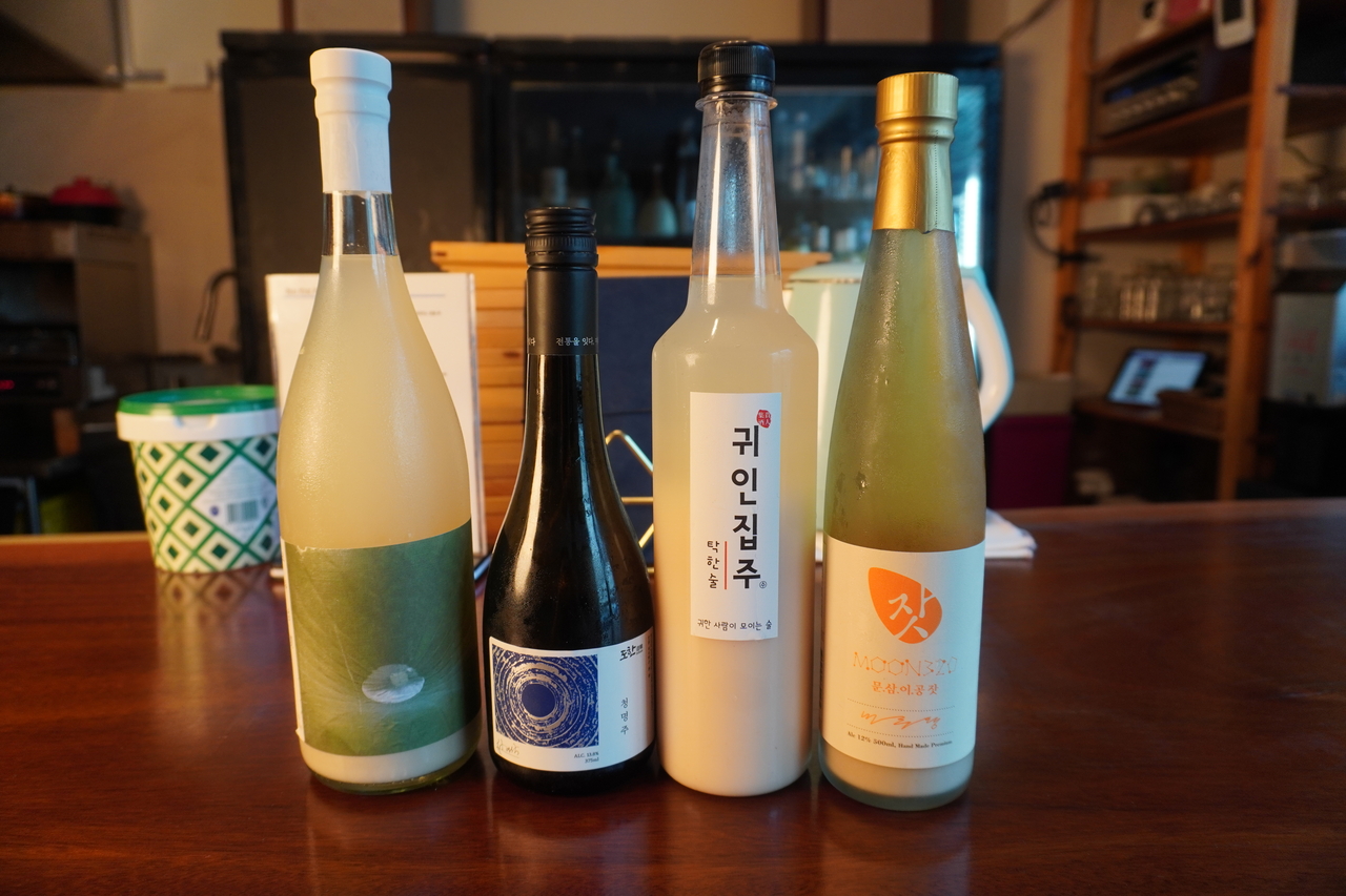 Korean drinks recommended by chef Jo Seong-ju. By Chae Sang-woo