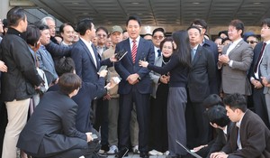 Seoul mayor steps forward as conservatives seek unity