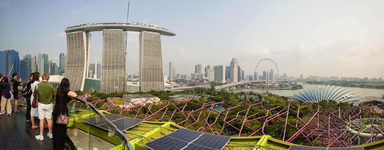 Marina Bay Sands and the surrounding skyline as seen from the Supertree Observatory [Kim Myung-sang]