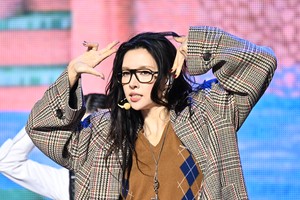 [포토] 아일릿 윤아 ‘한층 세련된 무대’