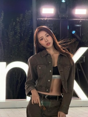 성해은, 속옷만 입고 상체 노출..복근 실화냐