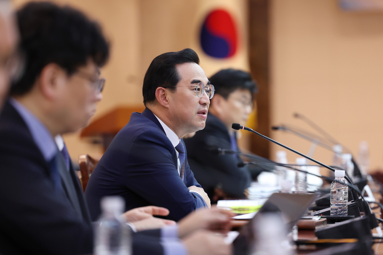 박홍근 기획예산처 장관이 26일 오후 서울시 종로구 정부서울청사에서 열린 제3차 재정운용전략협의회에서 모두발언을 하고 있다. [기획예산처 제공]