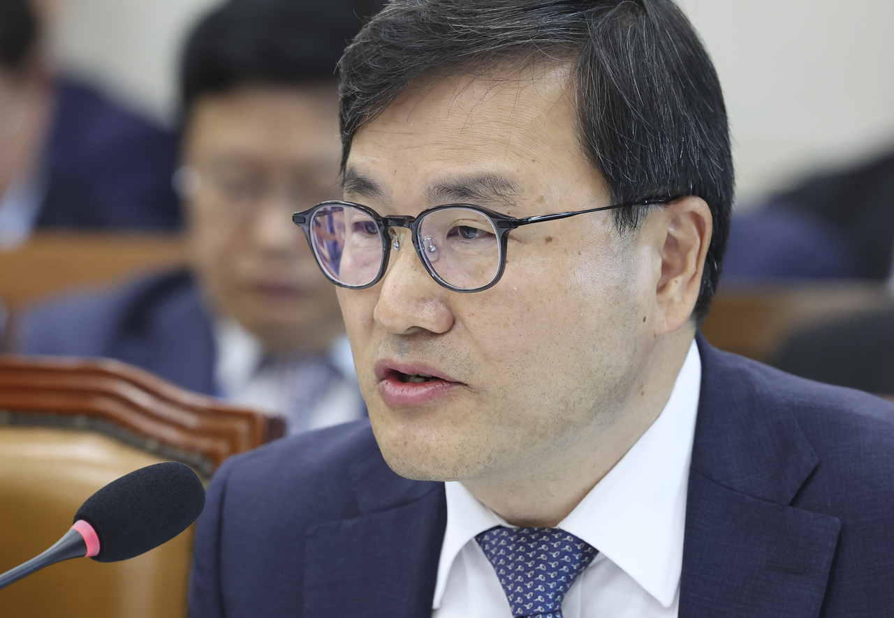 NTS Deputy Commissioner Park Hae-young speaks during a parliamentary audit at the National Assembly on Thursday. (Newsis)