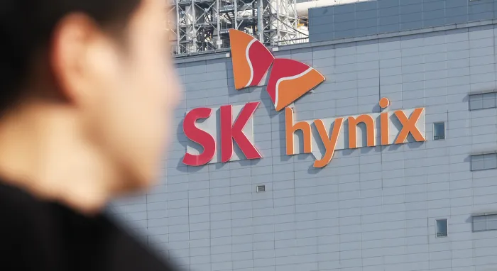 SK하이닉스, 이익규모보다 주주환원에 쏠리는 눈 [비즈360]