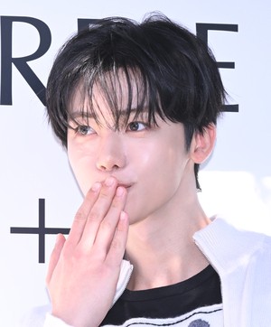 [포토] NCT 재민 ‘손 키스는 어때요?’