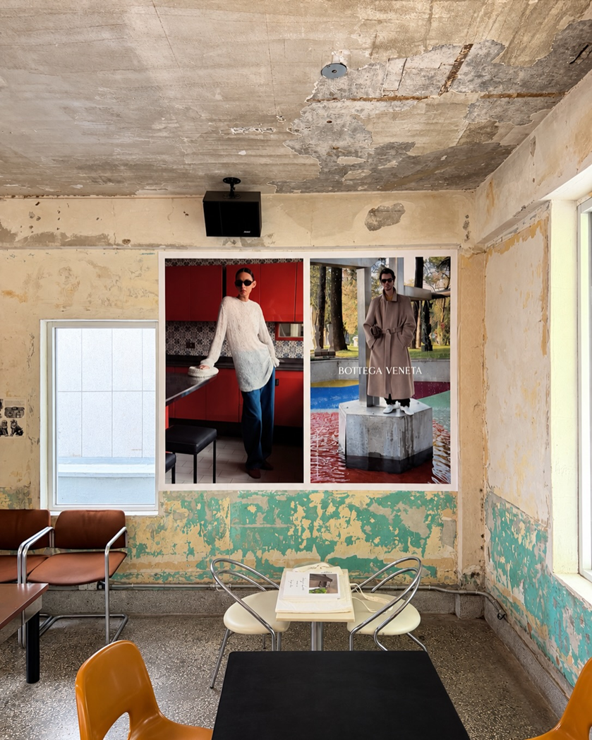 Camel Coffee's Seochon branch displays photographs by Juergen Teller featuring Bottega Veneta's 2026 Winter collection. (@pap_magazine, Instagram)