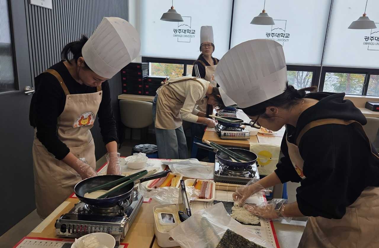 Gwangju University dormitory runs K-street food program for ...