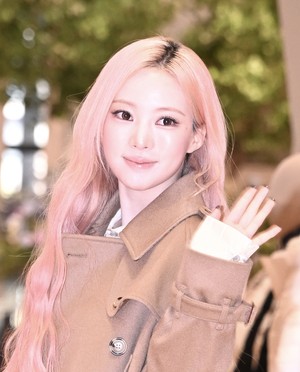 [포토] 미야오 나린 ‘핑크머리카라도 예쁨’