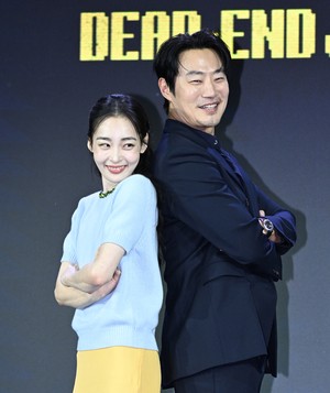 [포토] 김민하, 이희준 ‘꿀알바 많은 기대 부탁드려요’