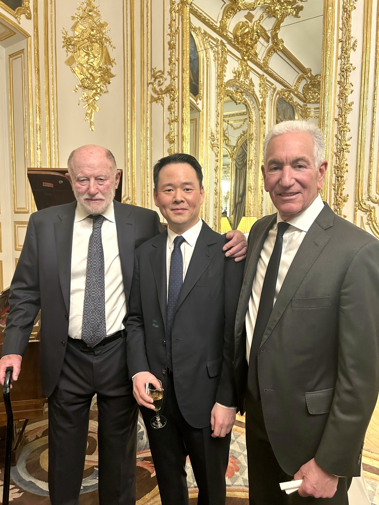 US Ambassador to France Charles Kushner (from right), Sangmidang Holdings Vice Chairman Heo Jin-su and Gellert Global Group Chairman George Gellert pose for a photo at a GGG partner reception held at the US Embassy residence in Paris, France, on Saturday (local time). [Sangmidang Holdings]