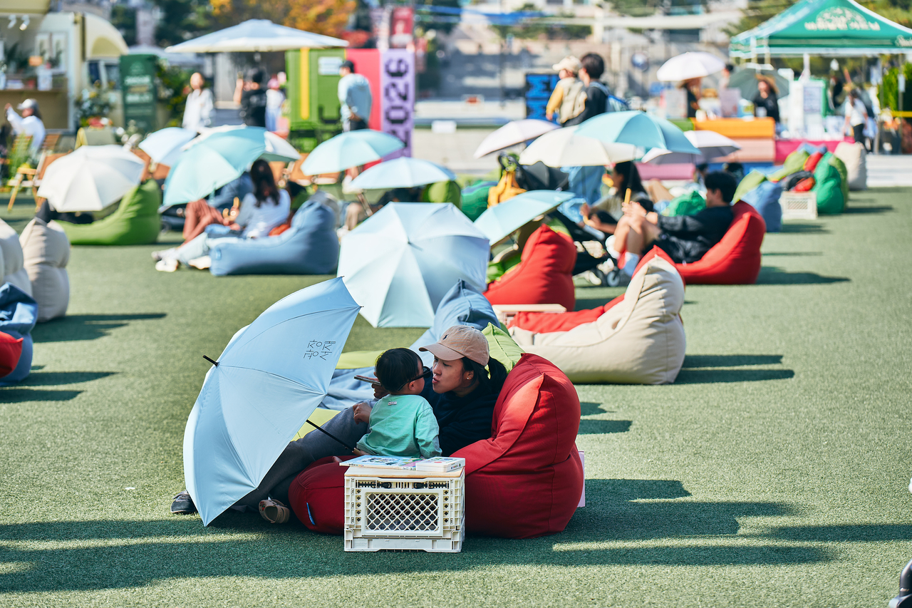 예술의전당 광장 서재 [예술의전당 제공]