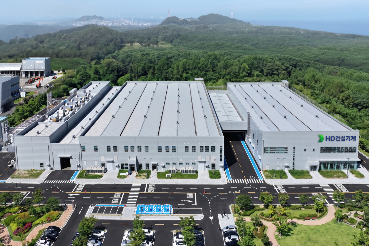 koreaherald.com - Lim Ye-jin - HD Construction Equipment opens W116.8b engine plant targeting AI data centers