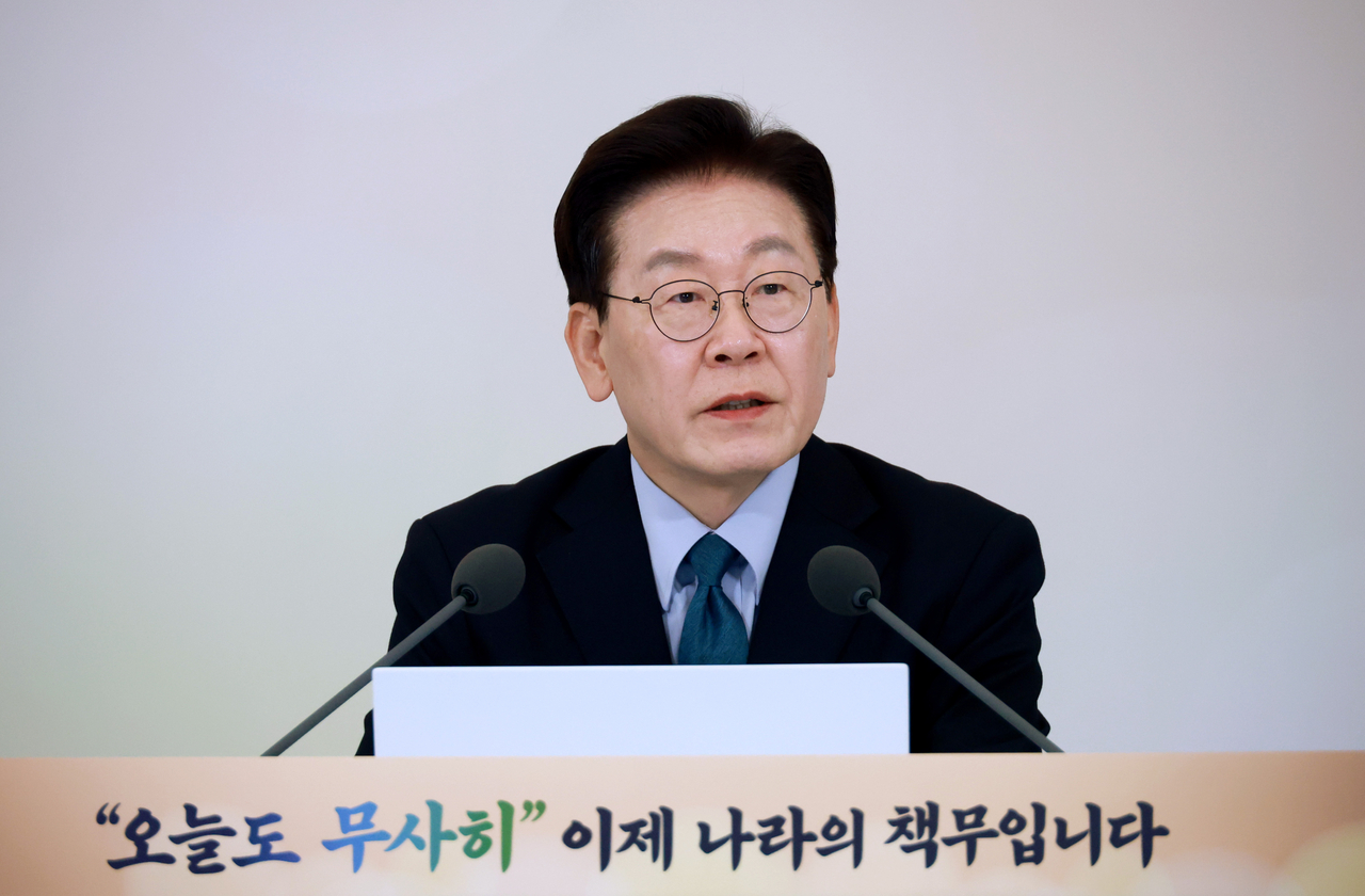President Lee Jae Myung speaks during a meeting of the Presidential Committee on Life and Safety at Cheong Wa Dae in Seoul on Wednesday. (Yonhap)