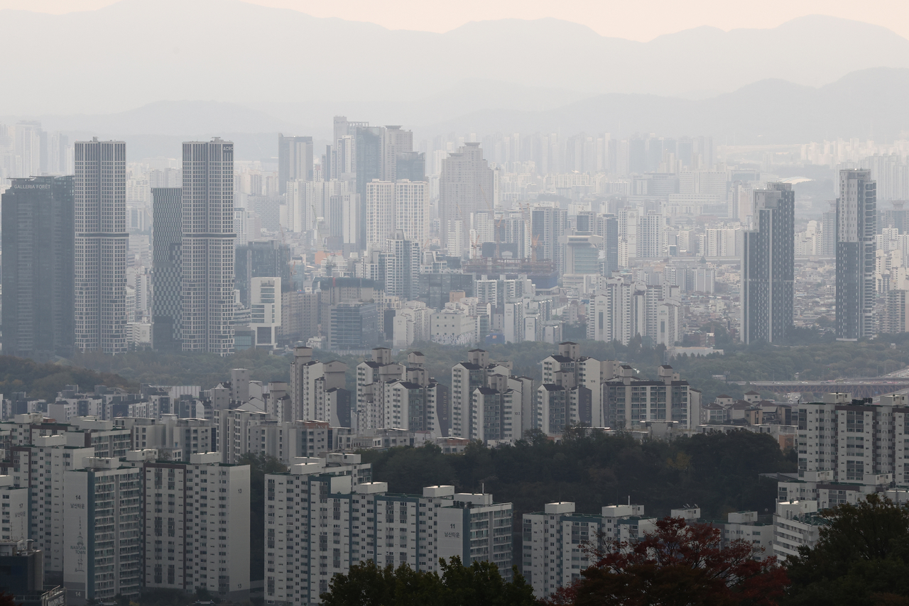 서울 남산에서 바라본 모습 [연합]