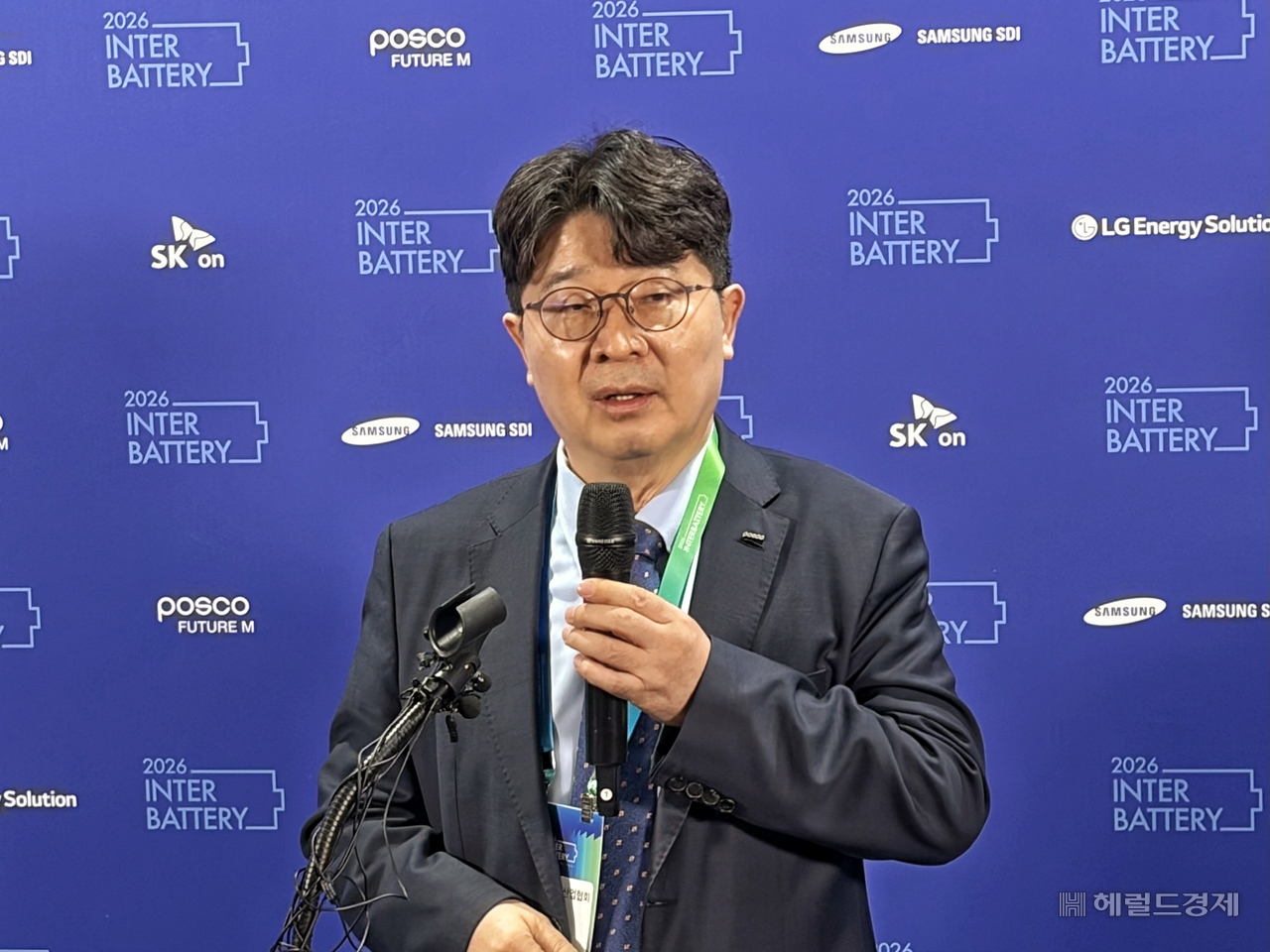 Korea Battery Industry Association President Eom Gi-cheon speaks to reporters at the InterBattery 2026 exhibition at Coex in Gangnam-gu, Seoul, on Sunday. (Jeong Gyeong-su)