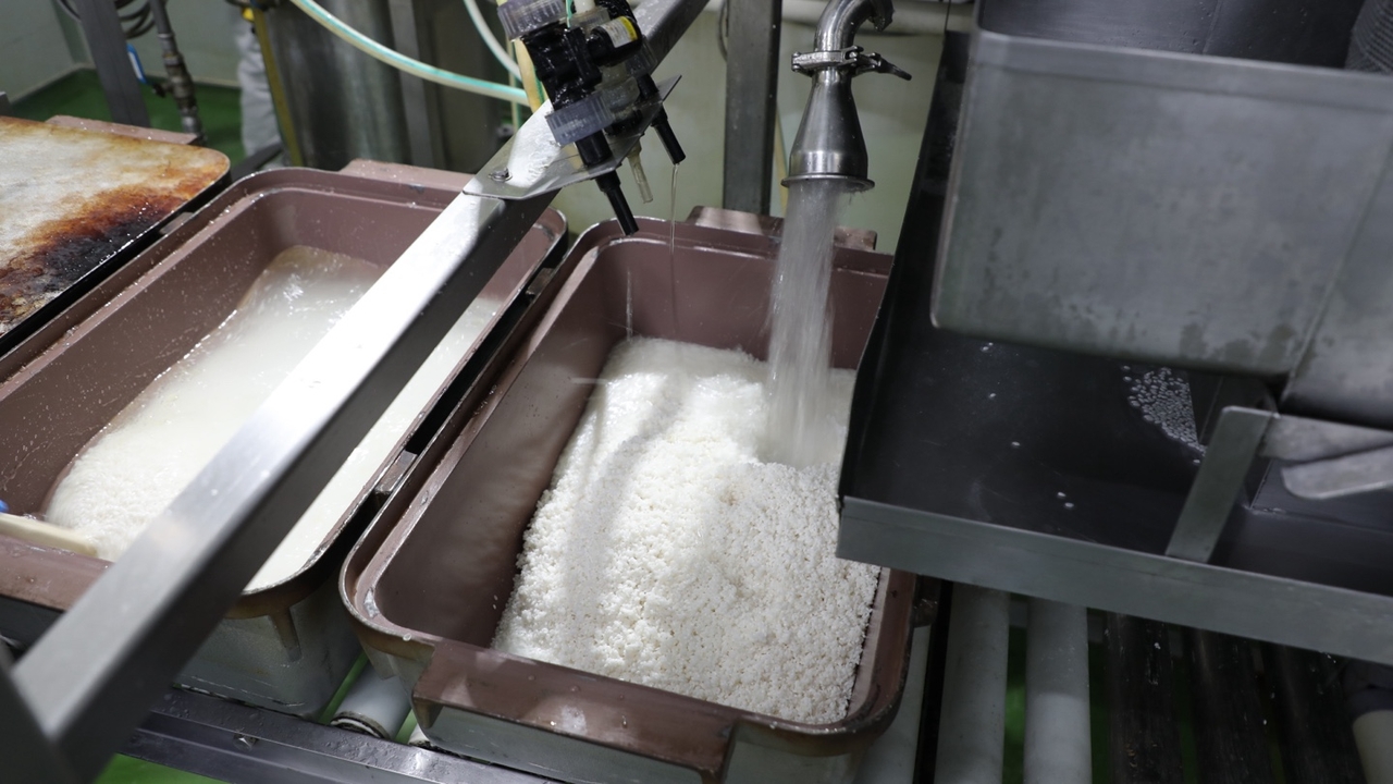 CU switches to soft water to keep convenience store rice fresh