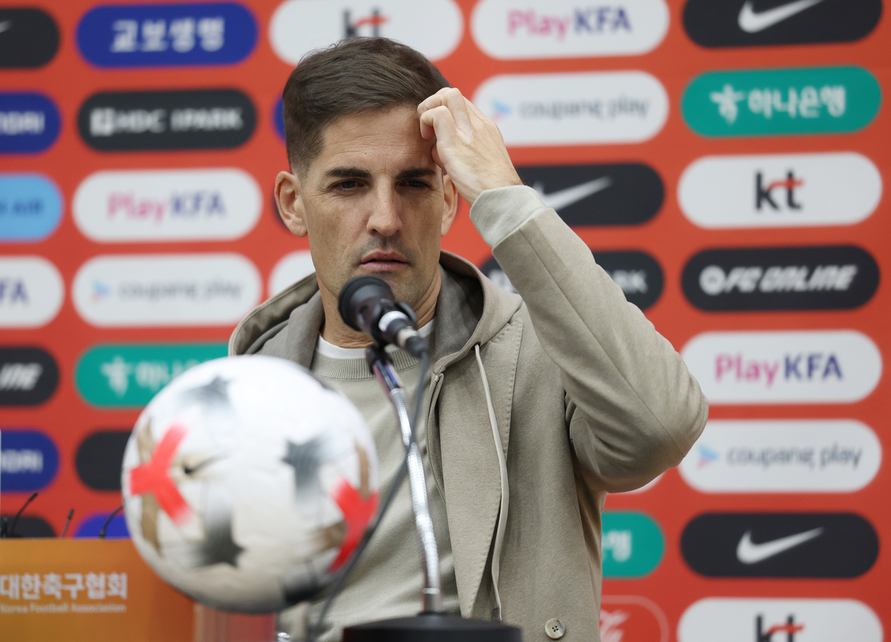 Robert Moreno, temporary head coach for the South Korean men's national football team, speaks at a press conference at Korea Football Park in Cheonan, South Chungcheong Province, on Thursday. (Yonhap)