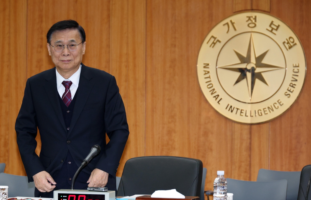 이종석 국정원장이 29일 국가정보원 청사에서 열린 국회 정보위의 국정원에 대한 국정감사에 출석하고 있다. [국회사진기자단]