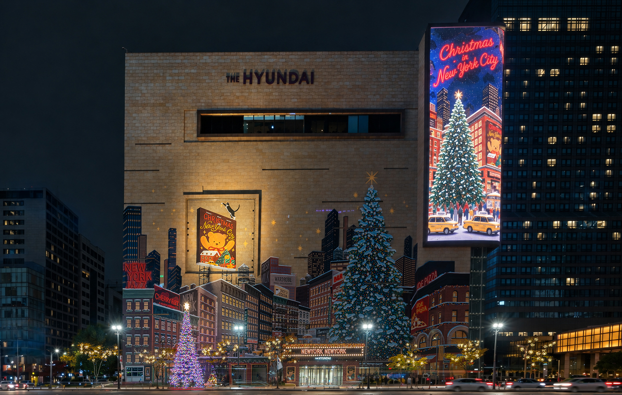 A view of the Christmas installation at Hyundai Department Store's Trade Center branch. [Hyundai Department Store]
