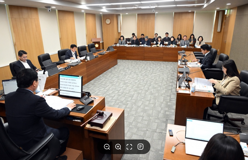 The Ulsan Ulju-gun Council has concluded its 2026 administrative audit. Pictured is the council's operating committee conducting its audit session. [Ulsan Ulju-gun Council]